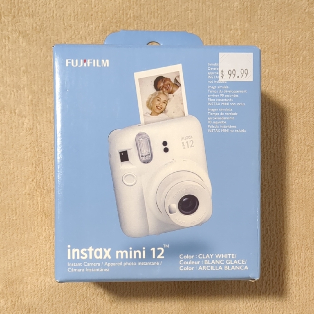 (NEW UNOPENED) Fujifilm Instax Mini 12 Instant Camera - Clay White